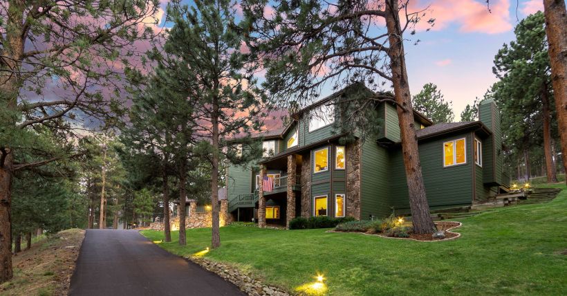  Evergreen Home For Sale at 3038 Keystone